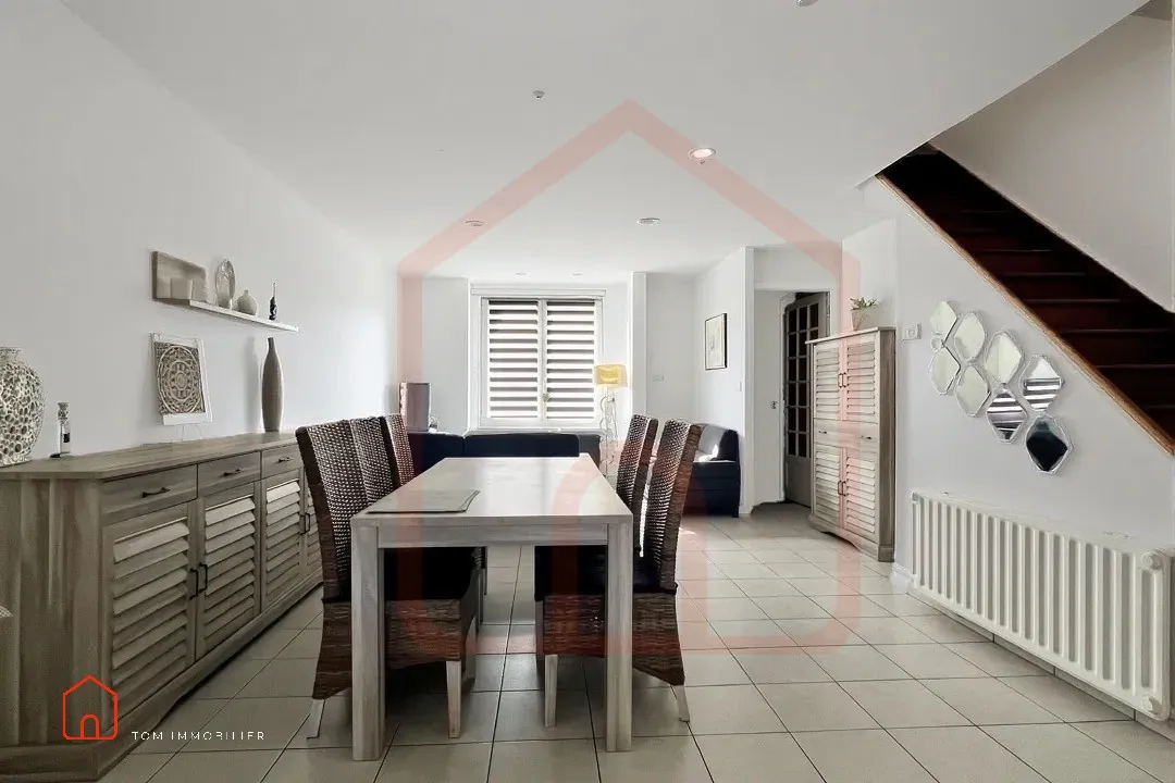 Maison ancienne avec 3 chambres, jardin et sous-sol à Lezennes 