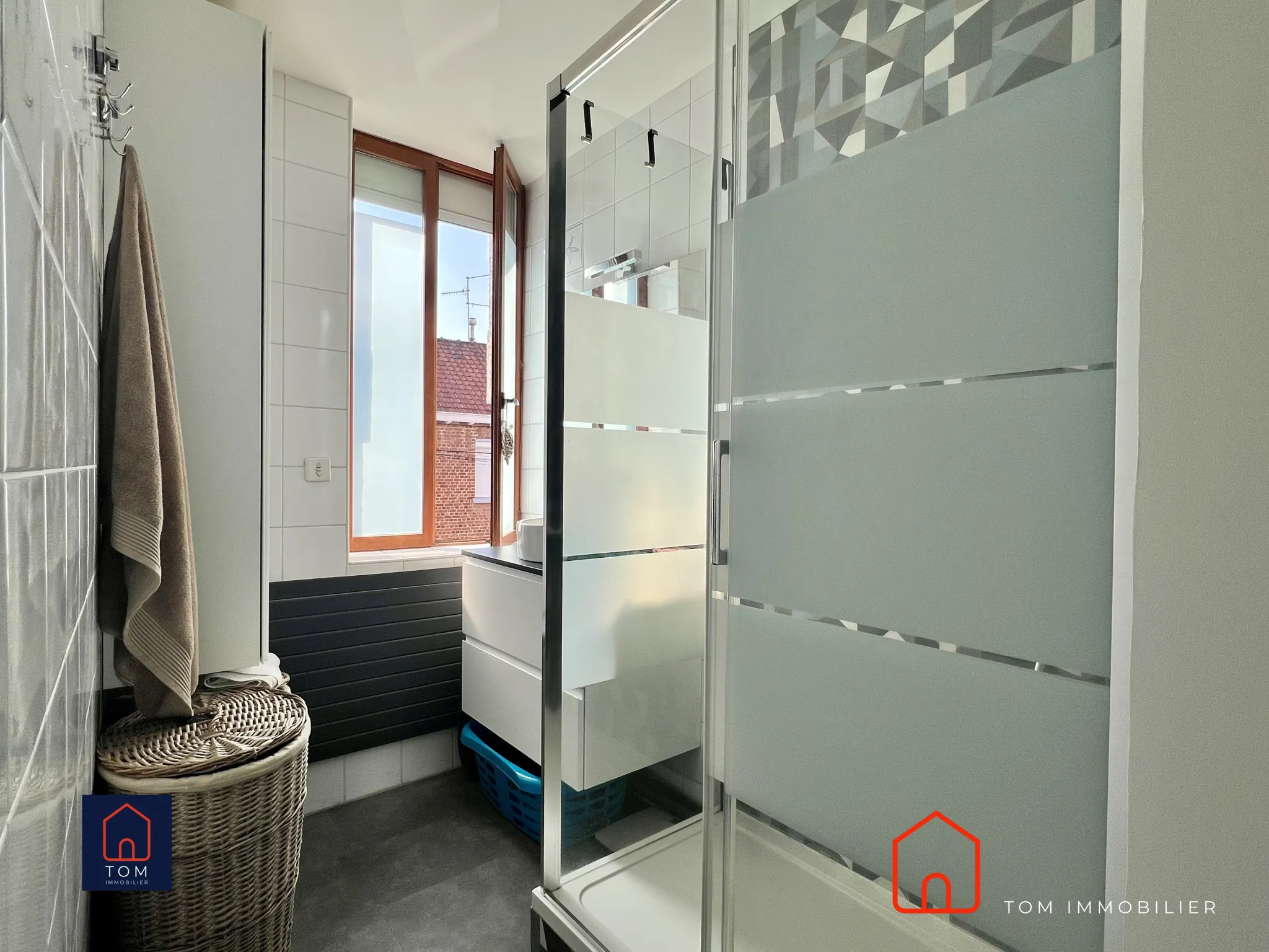 Maison ancienne avec 3 chambres, jardin et sous-sol à Lezennes 