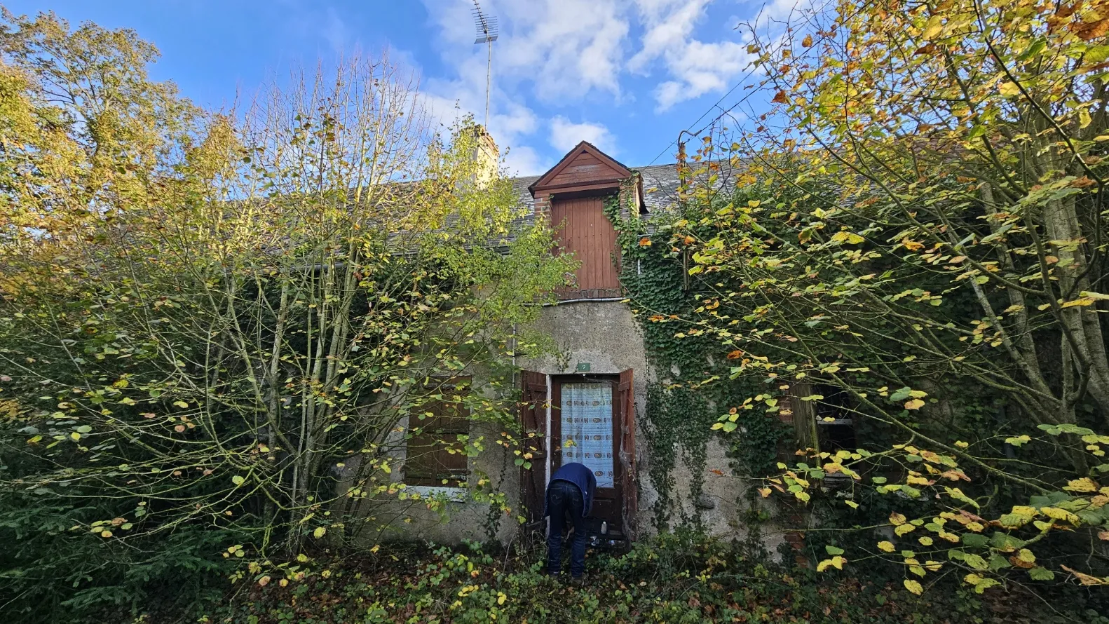 Maison ancienne à rénover avec grange attachée à Binas – Opportunité à saisir