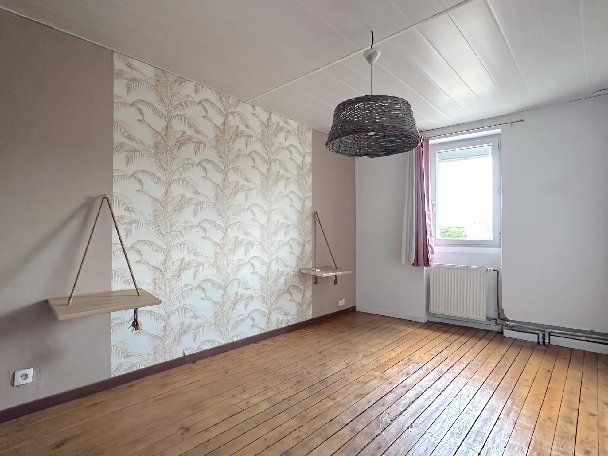 Charmante maison de ville T3 à Poitiers avec garage et potentiel d'investissement 