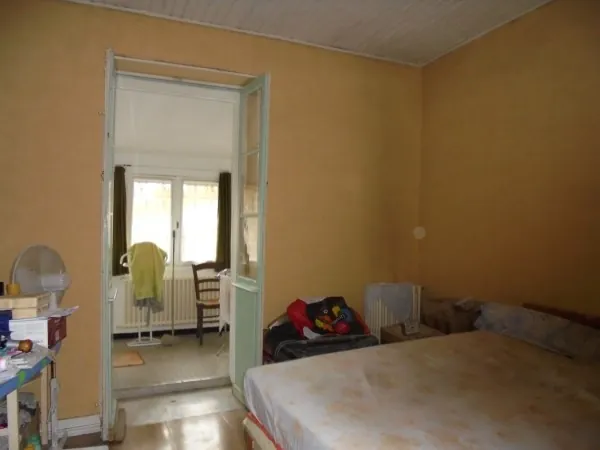 Maison de bourg 100 m² avec cour à La Reole, Investissement ou Premier achat 