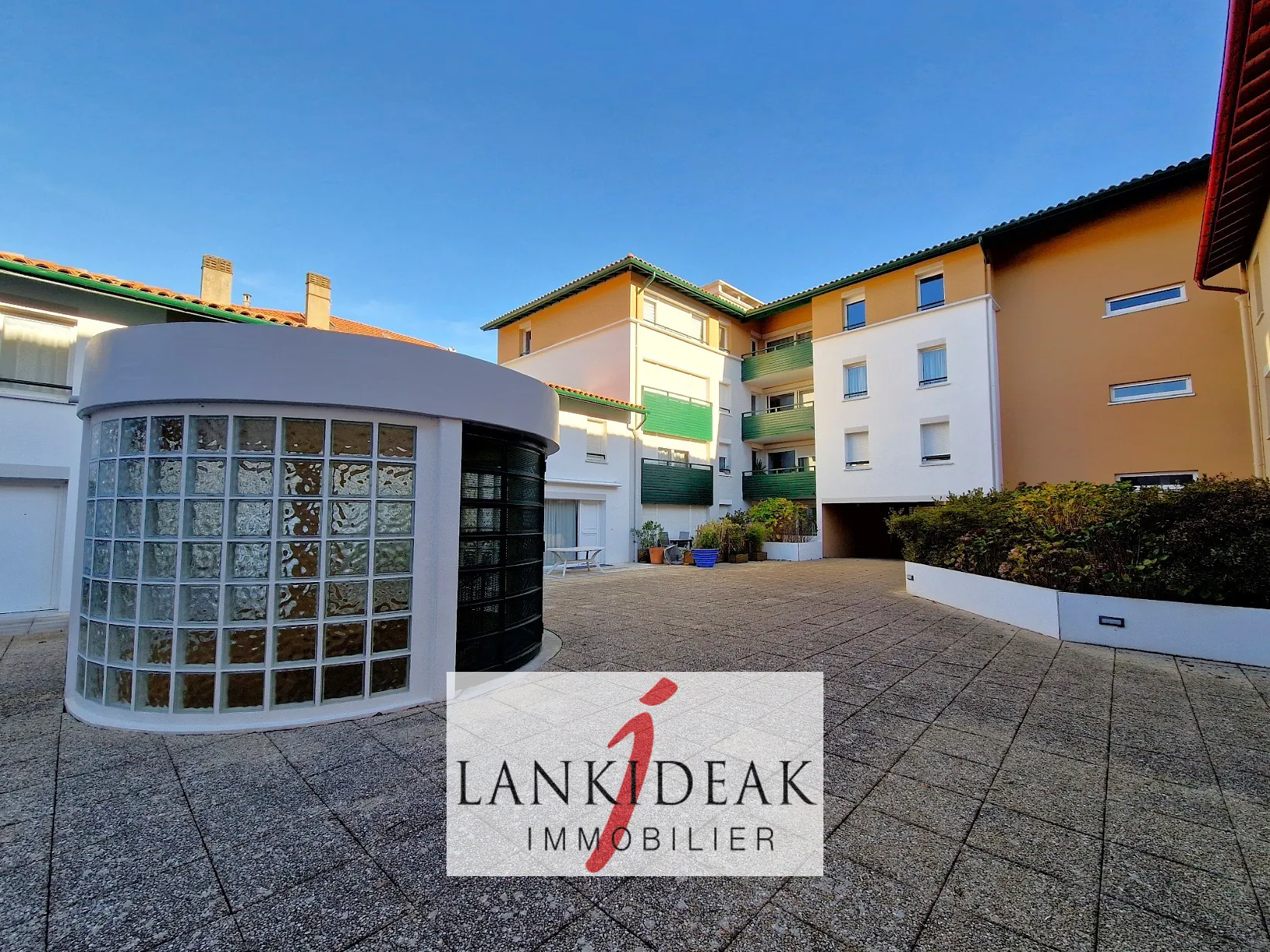 Appartement T1 bis avec terrasse, cave et parking à Bayonne