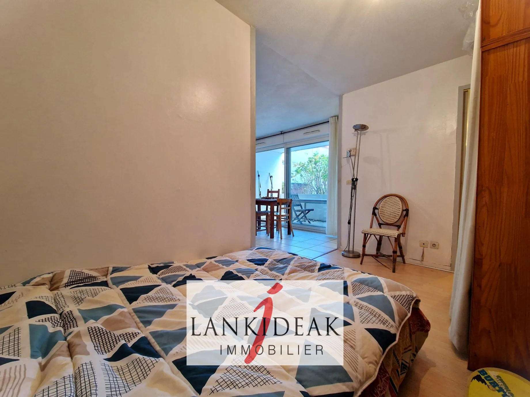 Appartement T1 bis de 33 m² avec terrasse, cave et parking à Bayonne 