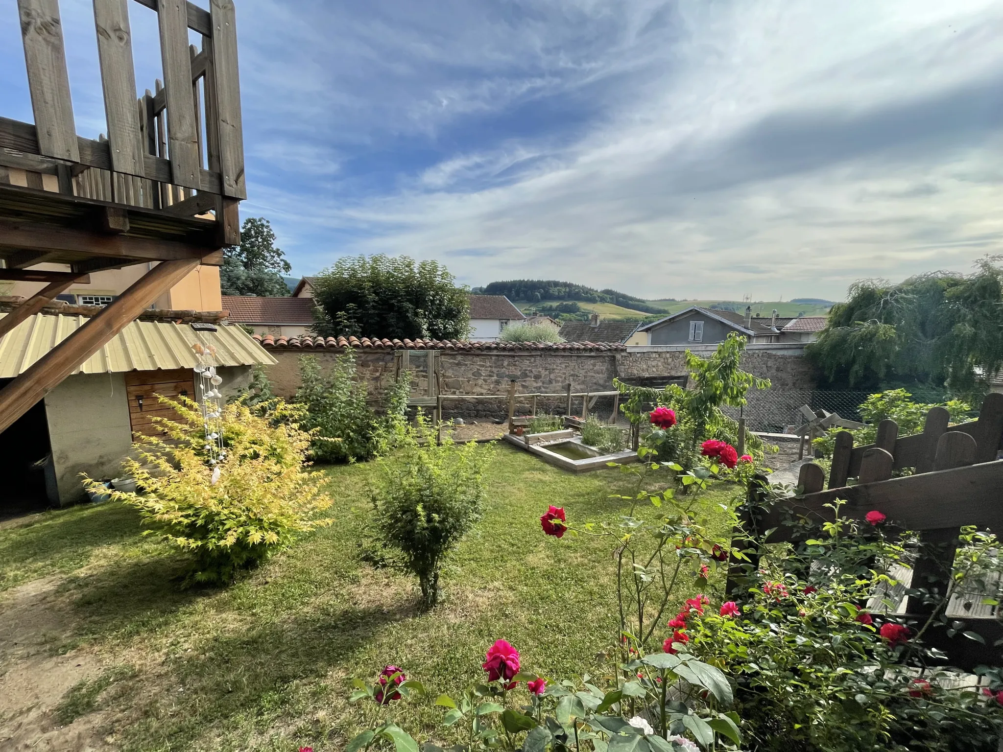 Maison à vendre à Amplepuis - 128 m² avec jardin et panneaux solaires 