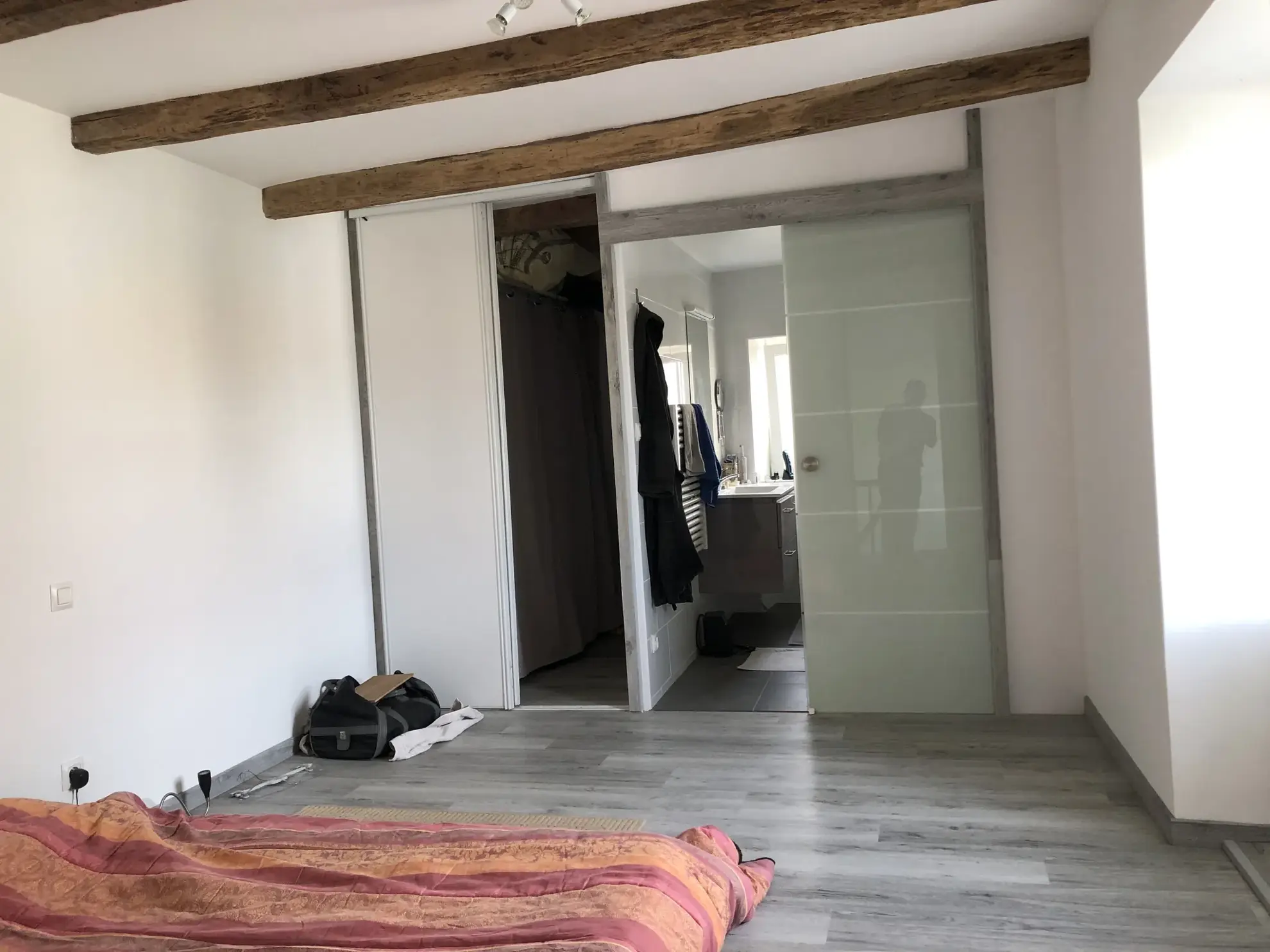 Maison de village à vendre à Champagne-Mouton - résidence avec potentiel 