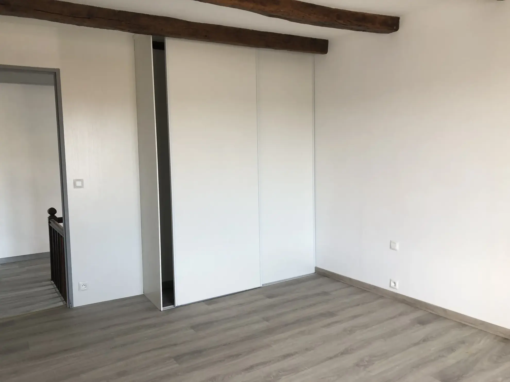 Maison de village à vendre à Champagne-Mouton - résidence avec potentiel 