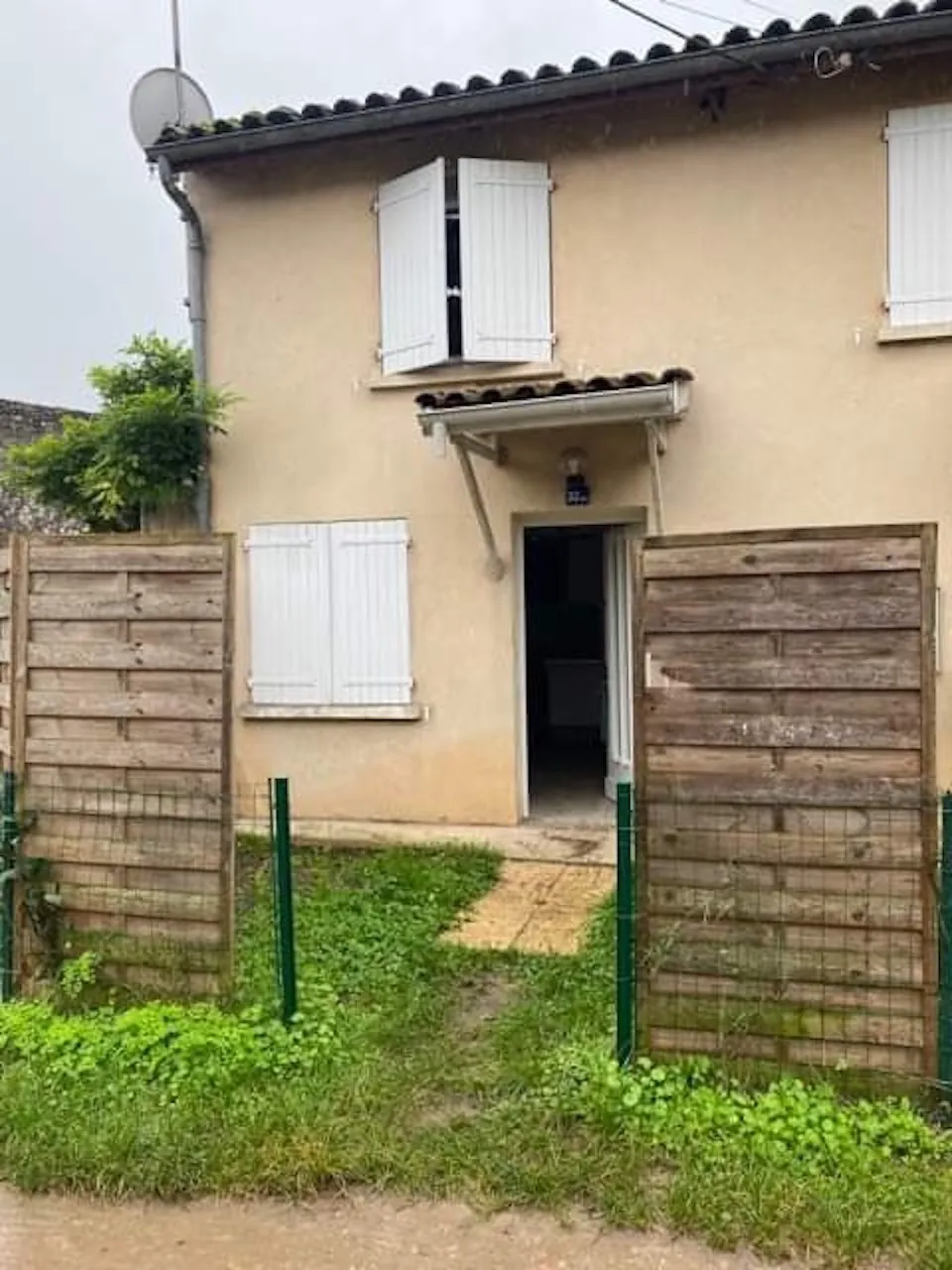 Ensemble immobilier de 2 maisons louées à Preignac avec rentabilité immédiate 