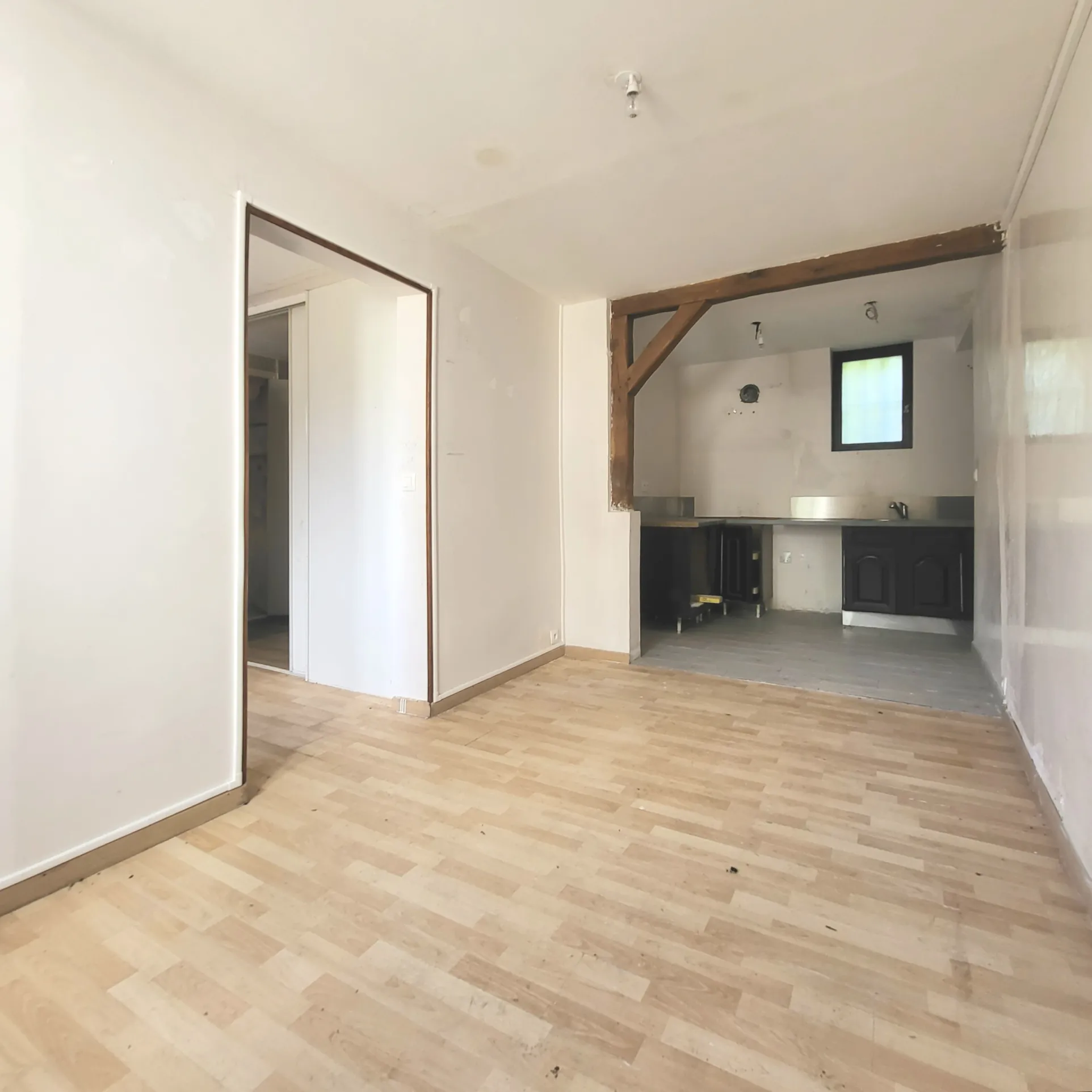 Appartement à Boissy l'Aillerie avec garage, jardin et potentiel de transformation