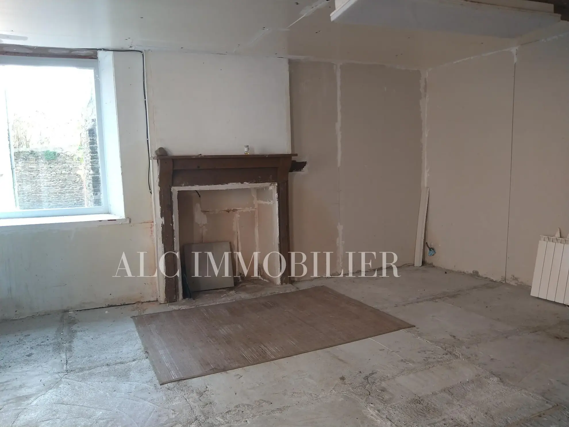 Maison de village de 67 m² à rénover à Javron-lès-Chapelles 