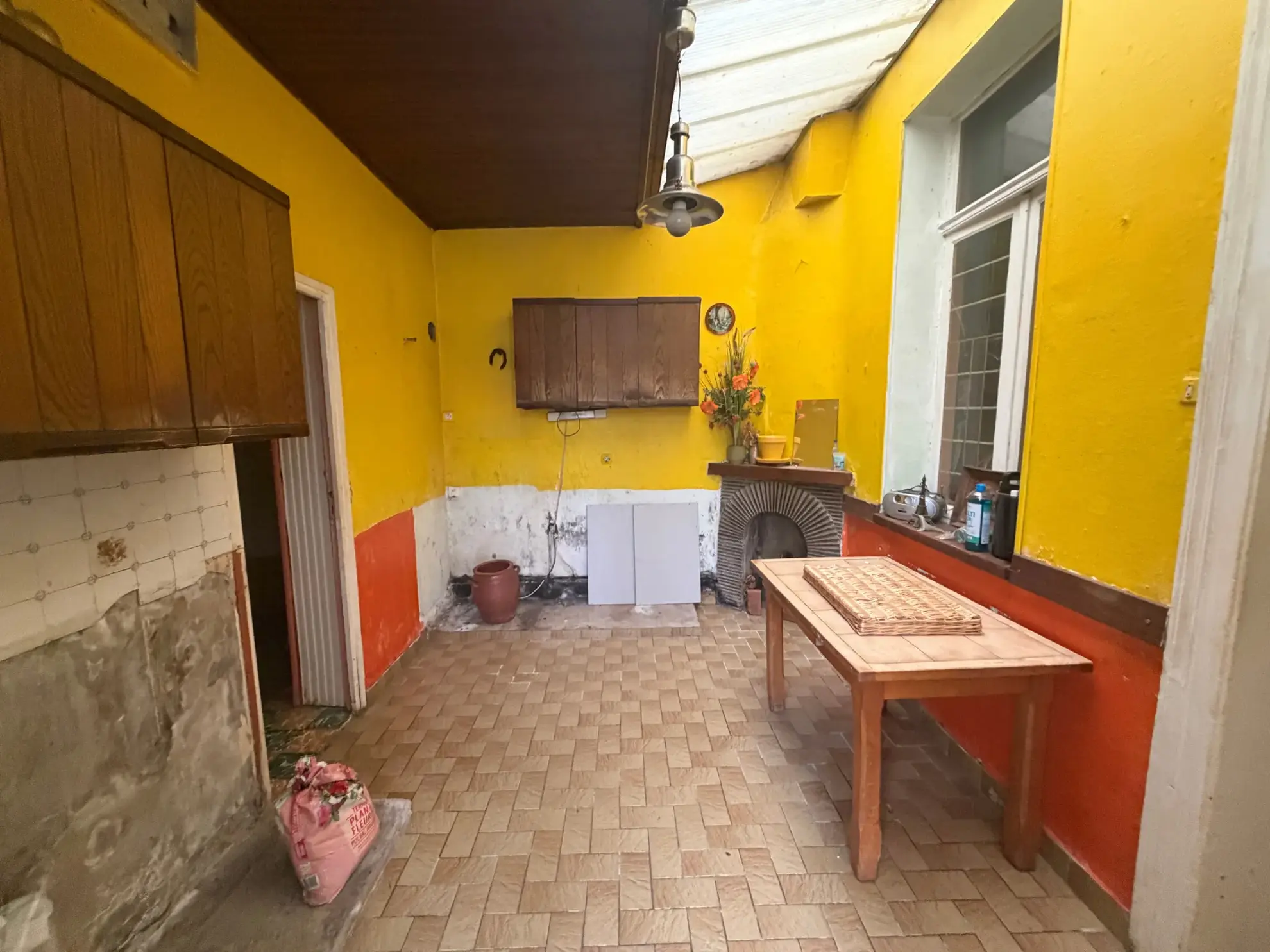 Ensemble immobilier à Wallers avec deux maisons et hangar – Opportunité d'investissement 