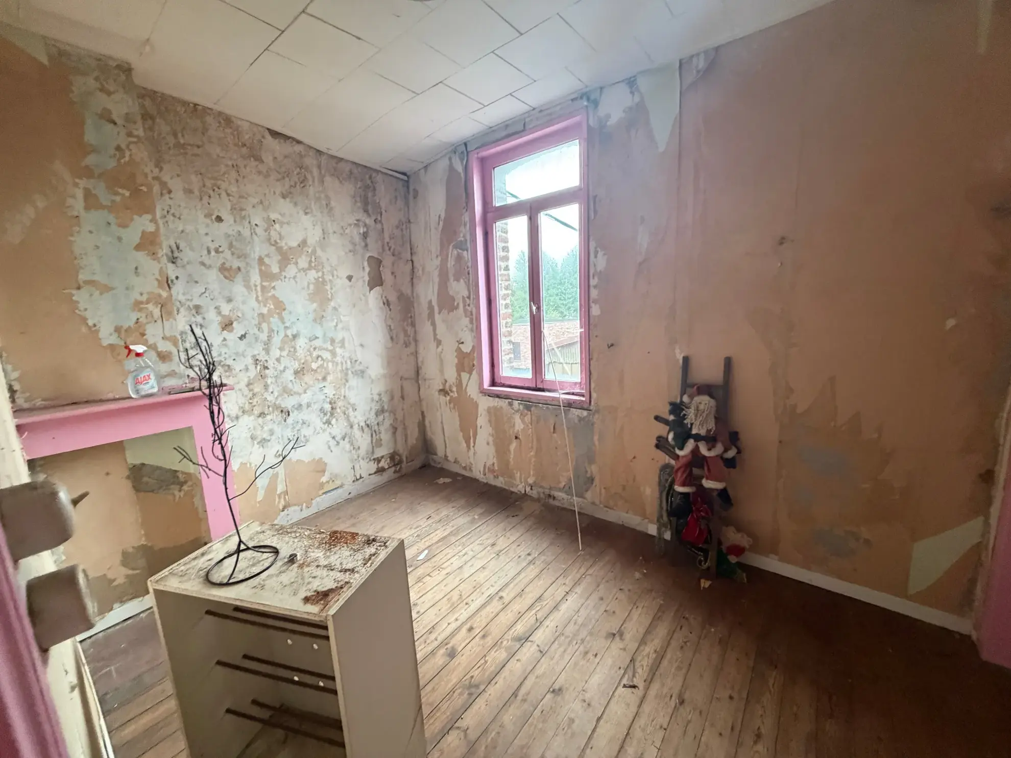 Ensemble immobilier à Wallers avec deux maisons et hangar – Opportunité d'investissement 