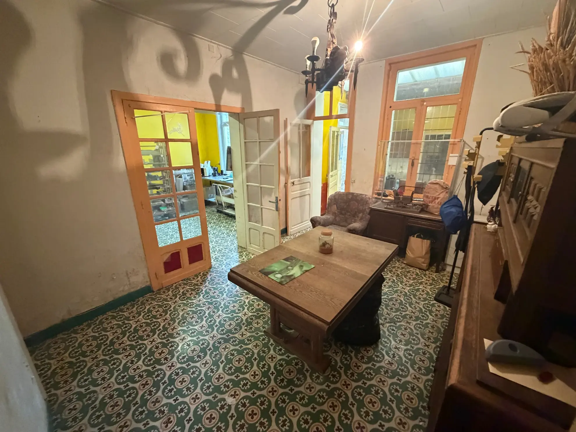 Ensemble immobilier à Wallers avec deux maisons et hangar – Opportunité d'investissement 