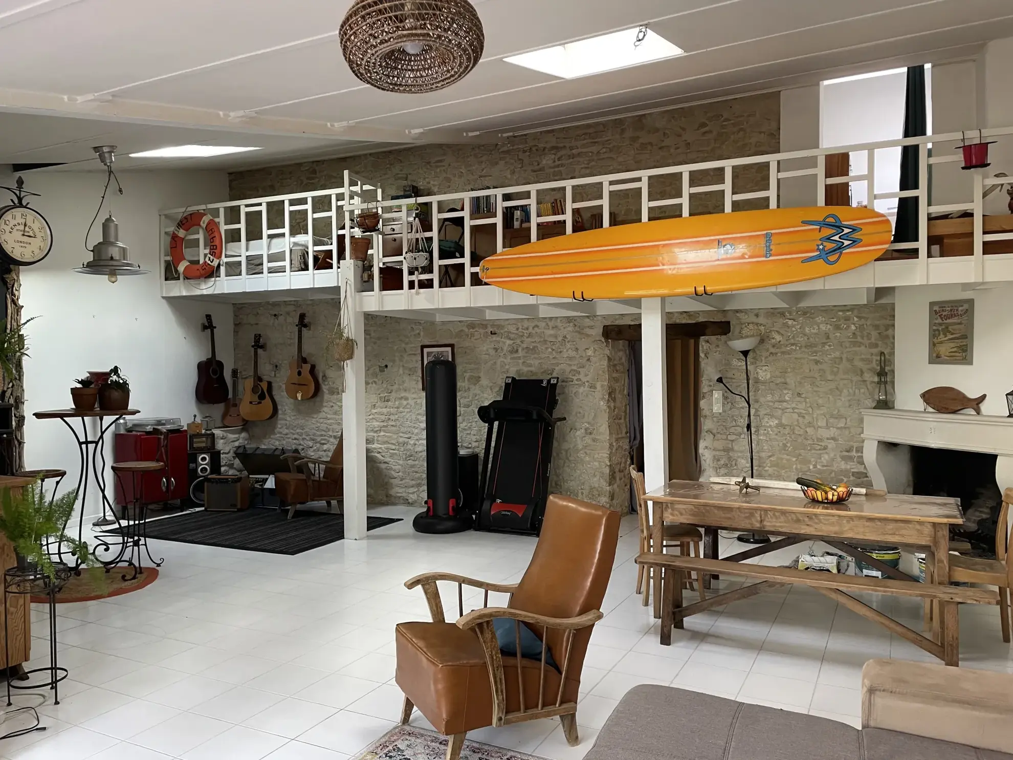 Charmante maison de caractère avec terrain arboré à Saint Médard d'Aunis 