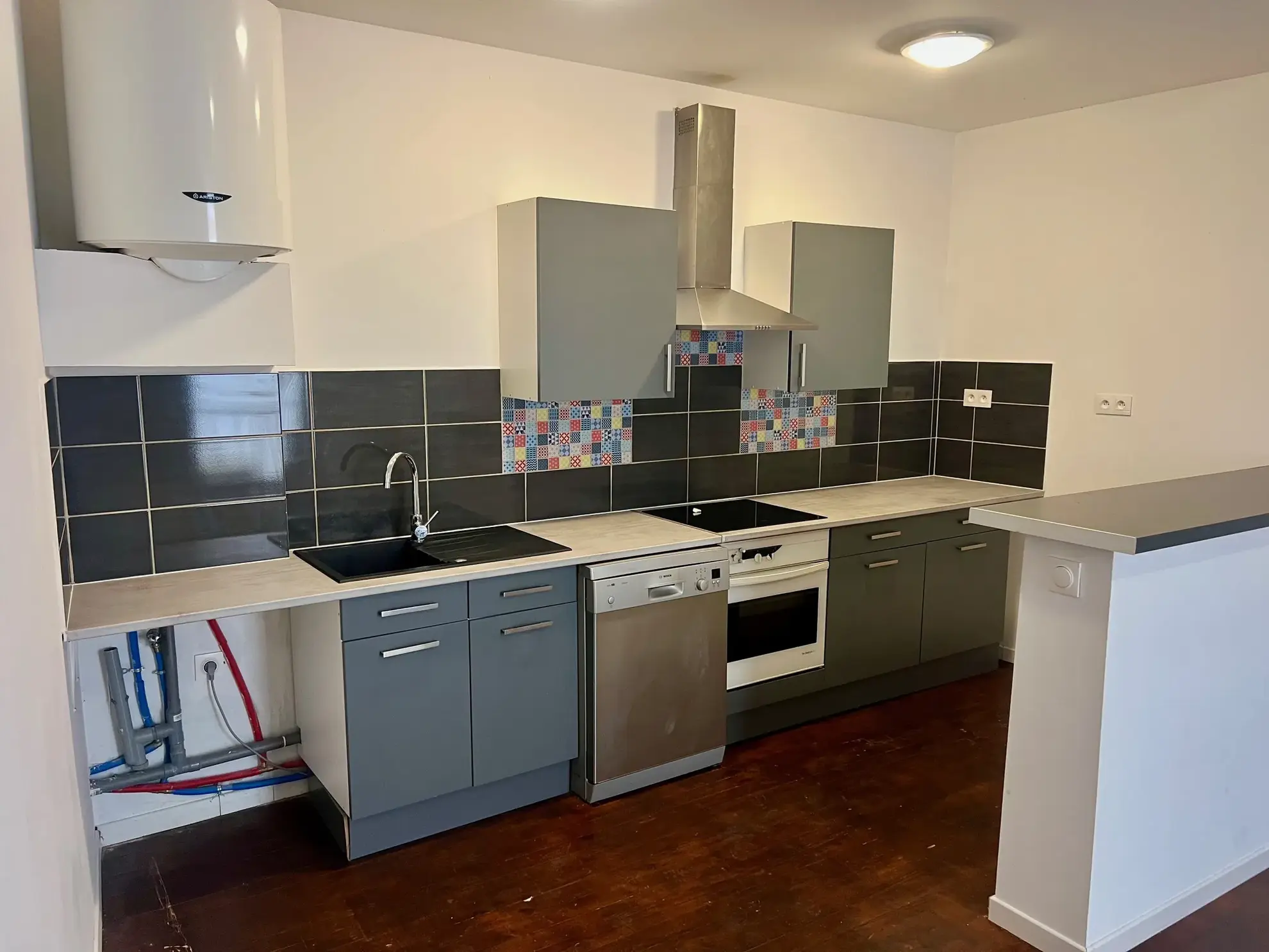 Investissement immobilier à Millau : immeuble avec deux logements à vendre 