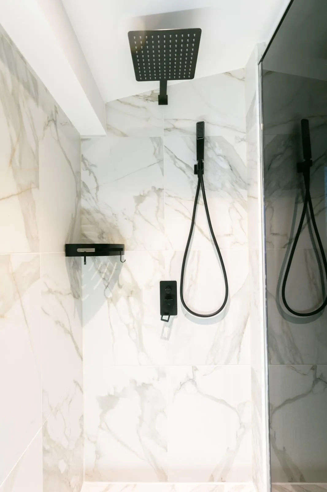 Love Room avec Jacuzzi et Sauna à Gerzat - Investissement ou Résidence Atypique 