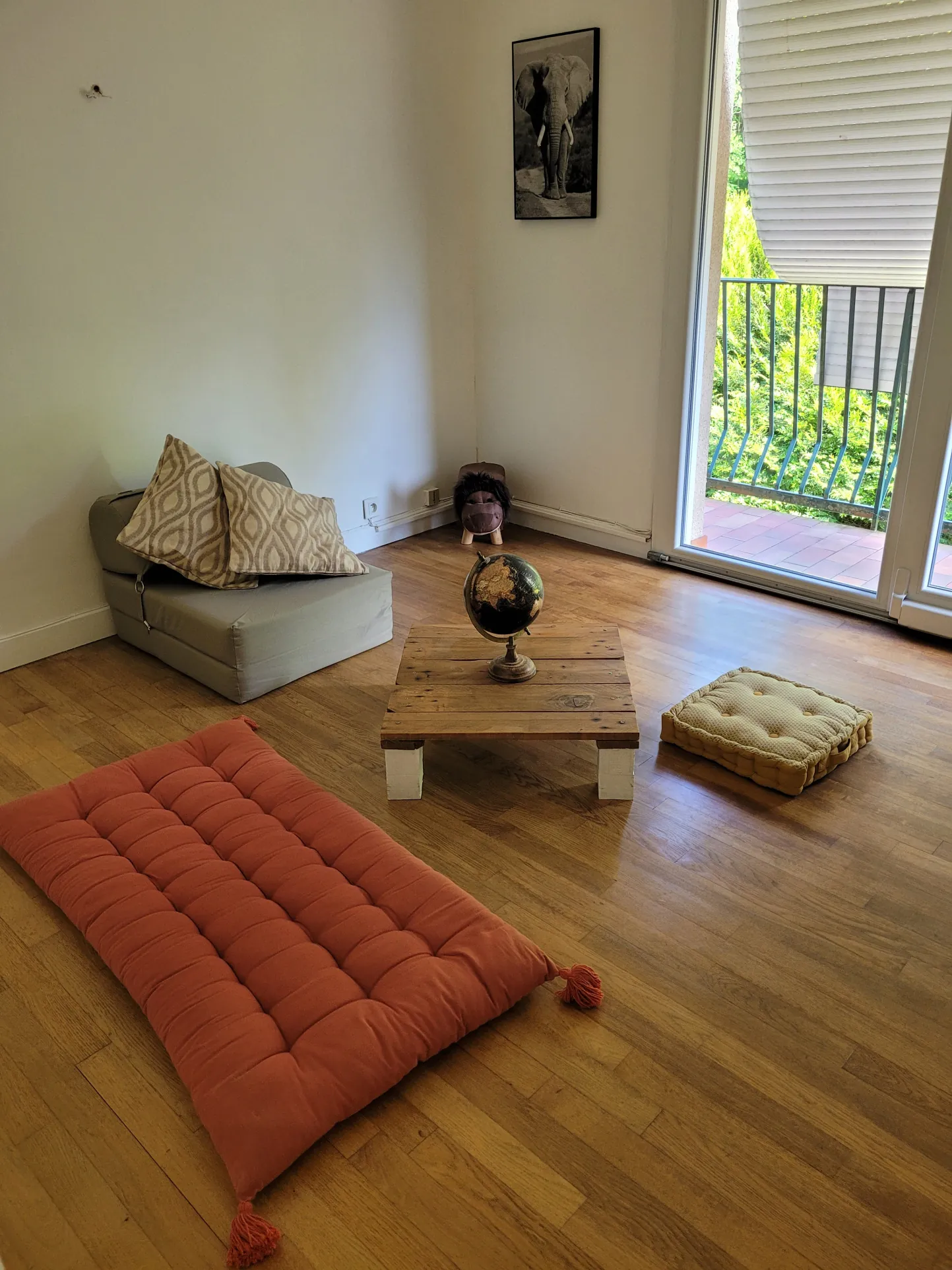 Maison à vendre avec grand terrain à Les Ancizes Comps, vue dégagée 