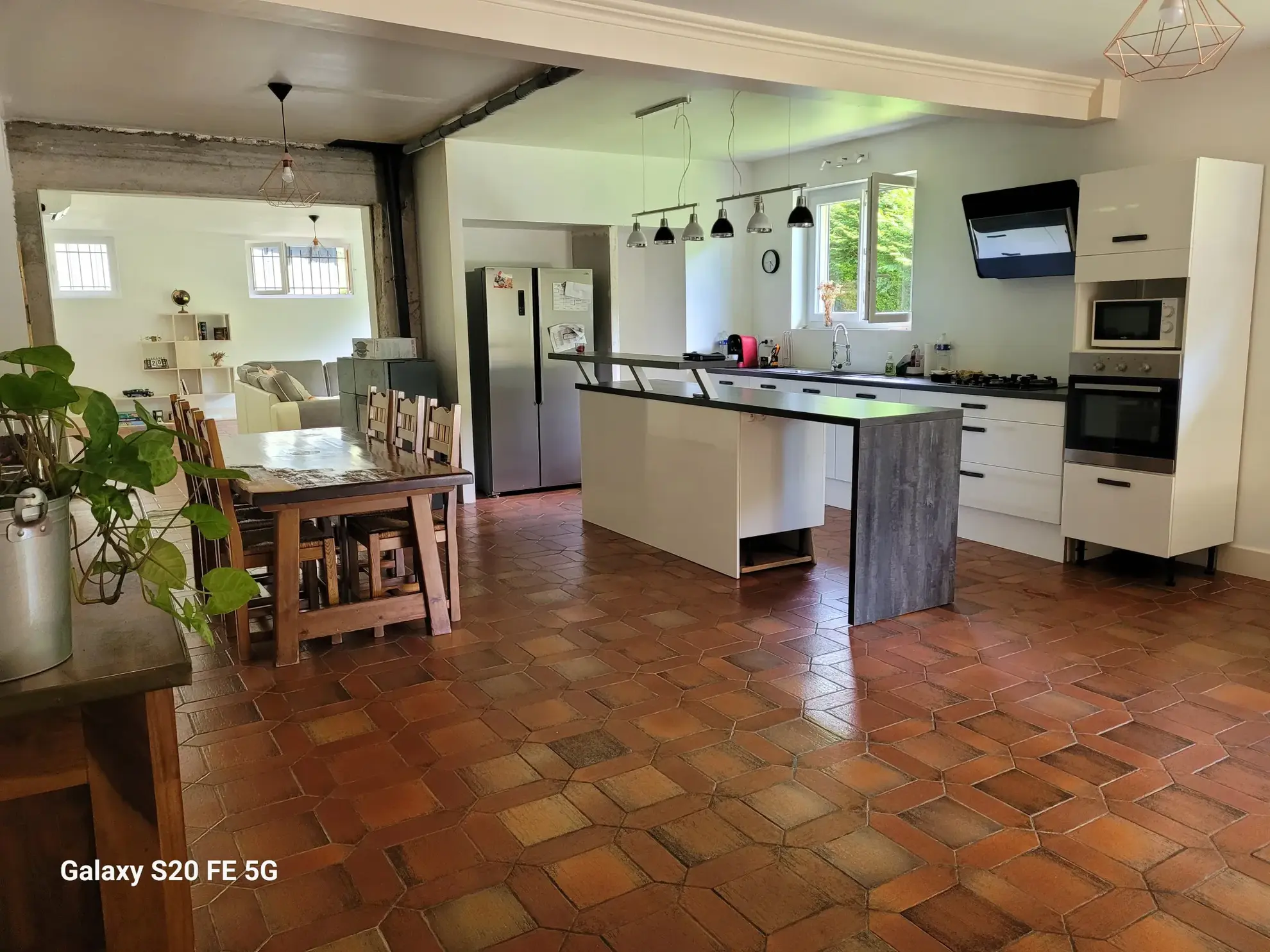 Maison à vendre avec grand terrain à Les Ancizes Comps, vue dégagée 