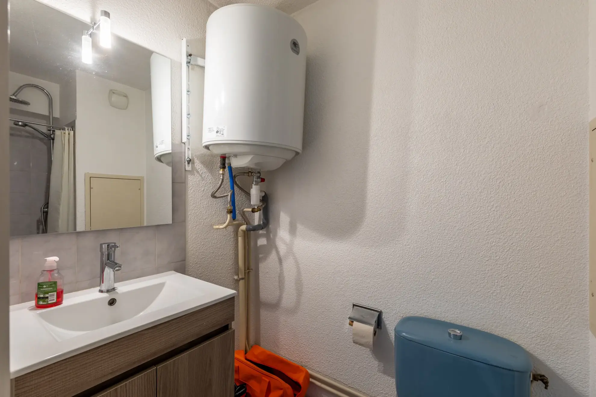 Studio T1 à Grenoble proche gare et transports - Idéal investisseurs ou primo-accédants 