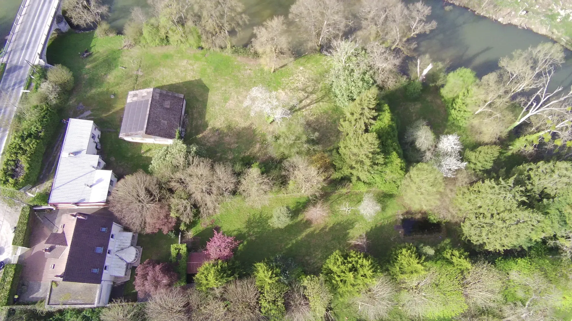 Grande maison familiale avec dépendances à Mereau - 295 m² 