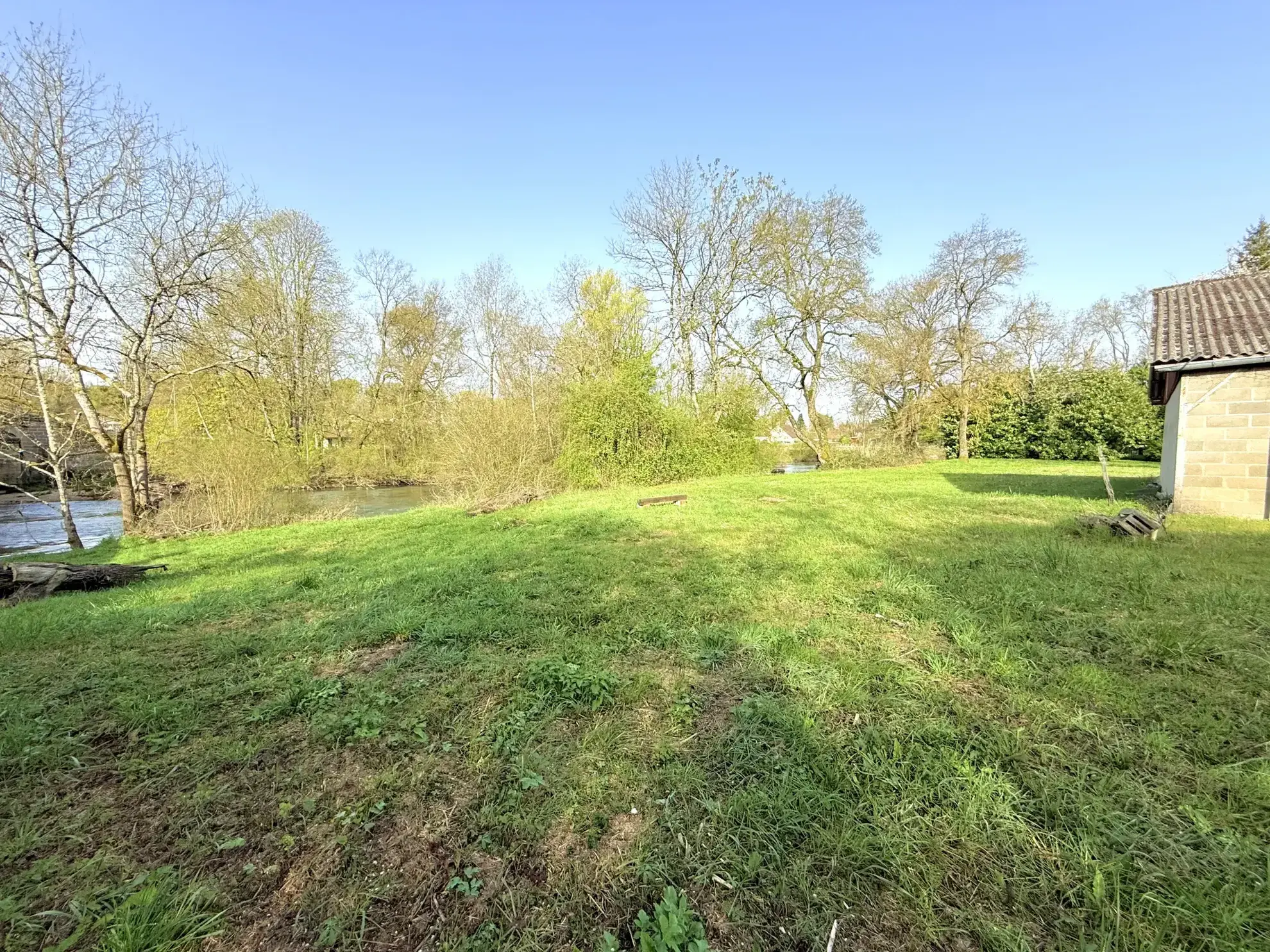 Grande maison familiale avec dépendances à Mereau - 295 m² 