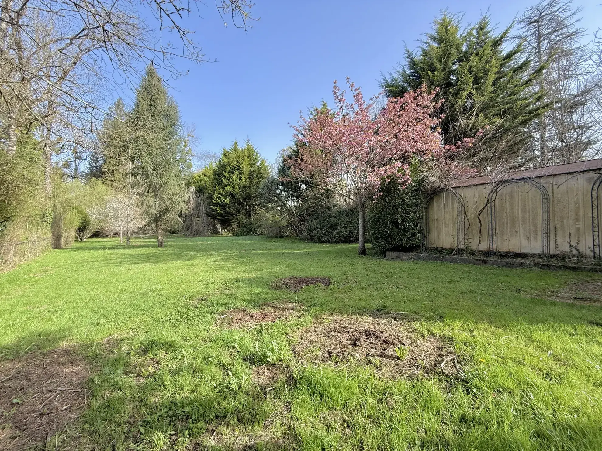 Grande maison familiale avec dépendances à Mereau - 295 m² 