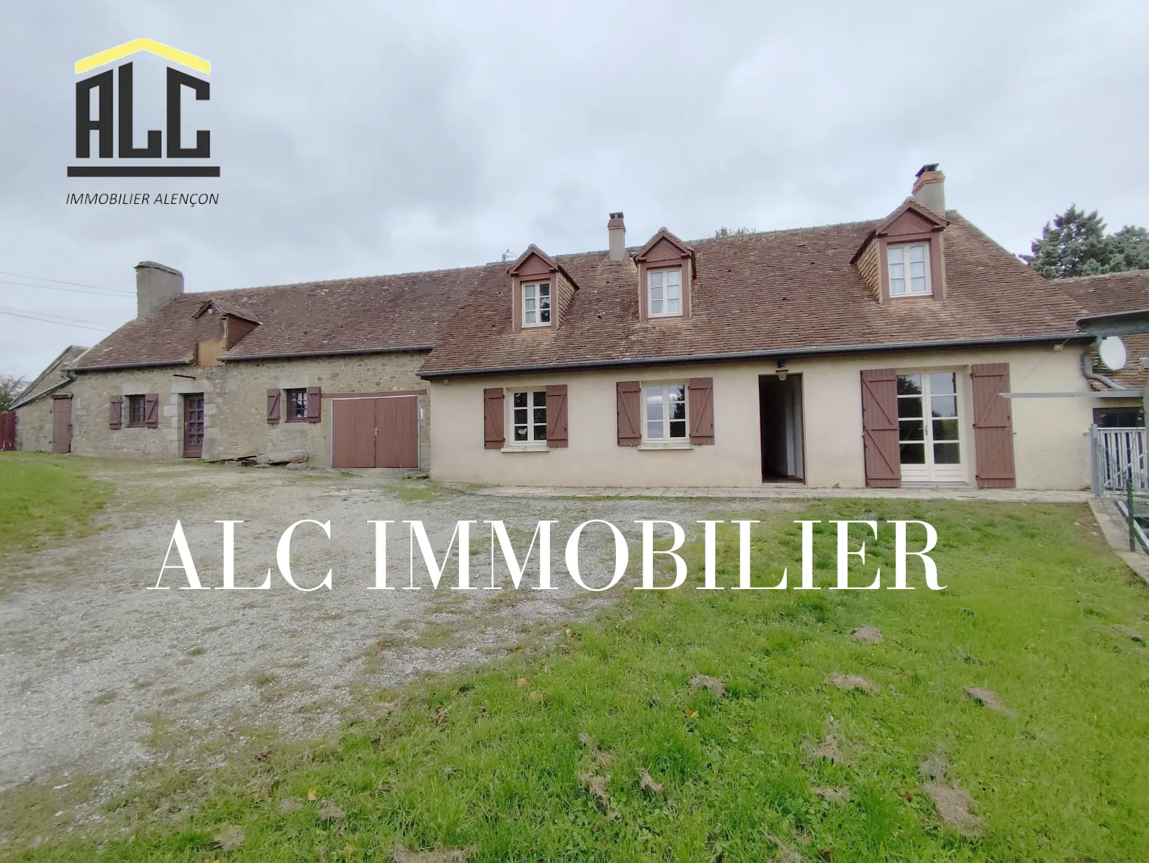 Maison à vendre de 76,83 m² avec annexe à Saint Victeur