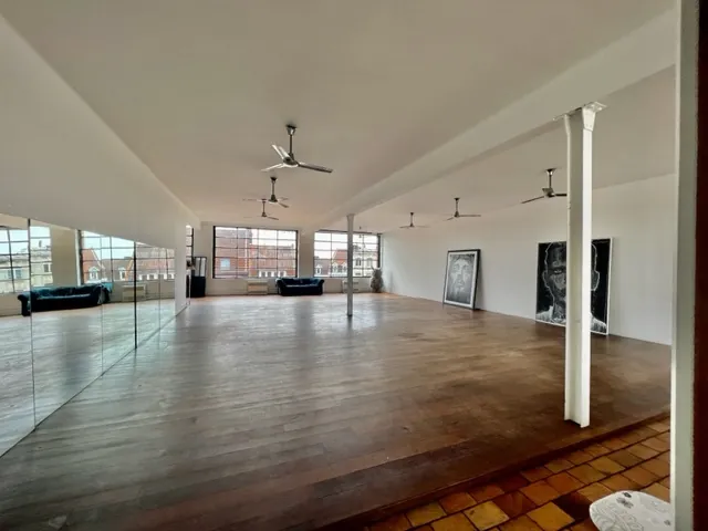 Local industriel lumineux de 360 m² à Tourcoing, idéal pour projets professionnels ou résidentiels 