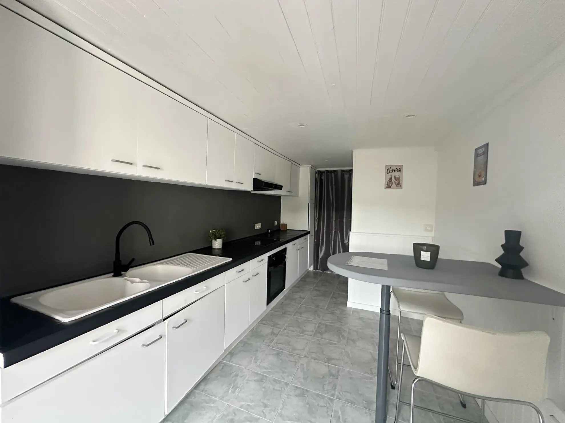 Maison de village avec terrasse, cave et 3 chambres à Saint Victor sur Rhins