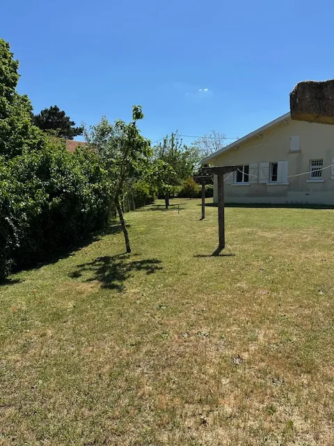 Terrain constructible de 600 m² à Soulac sur Mer proche de la gare 
