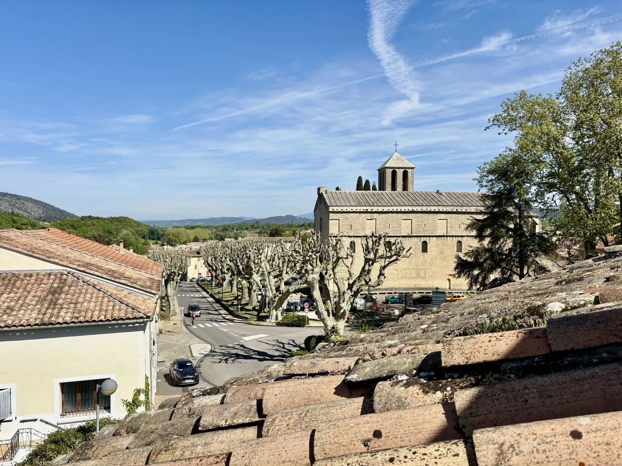 Appartement Duplex avec Terrasse et Vue Imprenable à Malaucène 