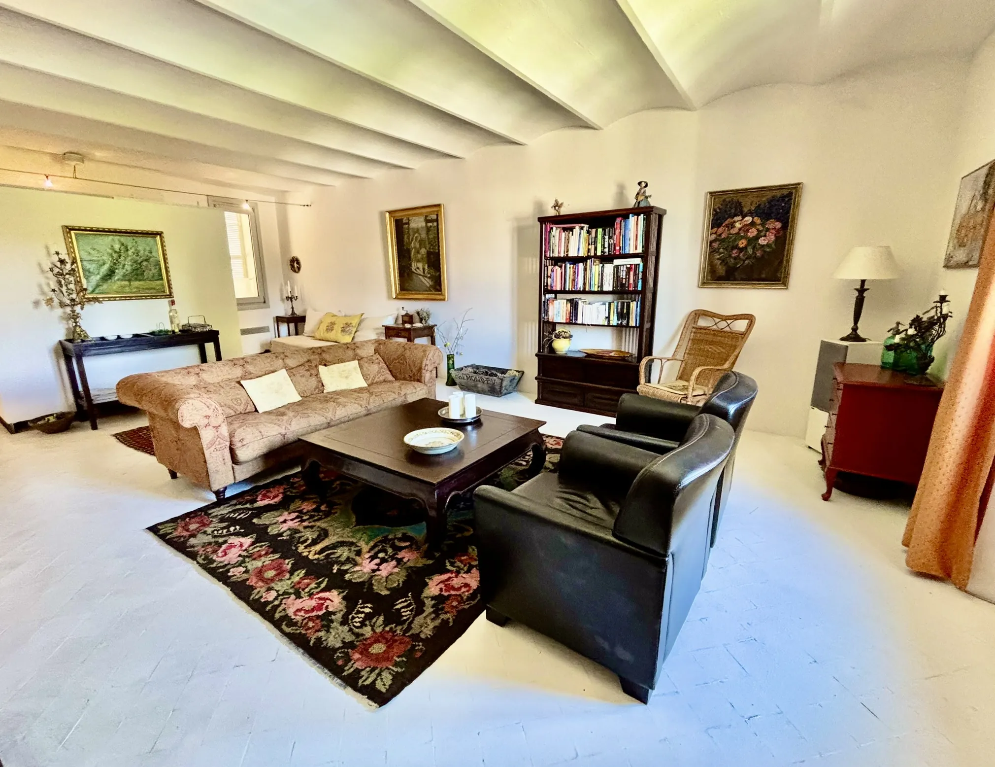 Appartement Duplex avec Terrasse et Vue Imprenable à Malaucène 