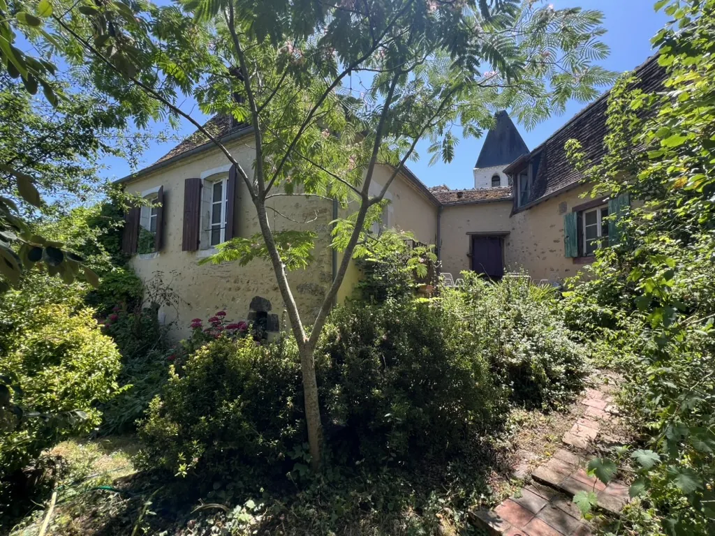 Charmante maison de village avec jardin à Sancerre à vendre 