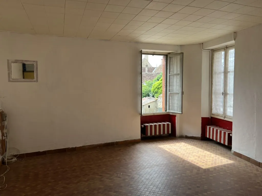 Charmante maison de village avec jardin à Sancerre à vendre 