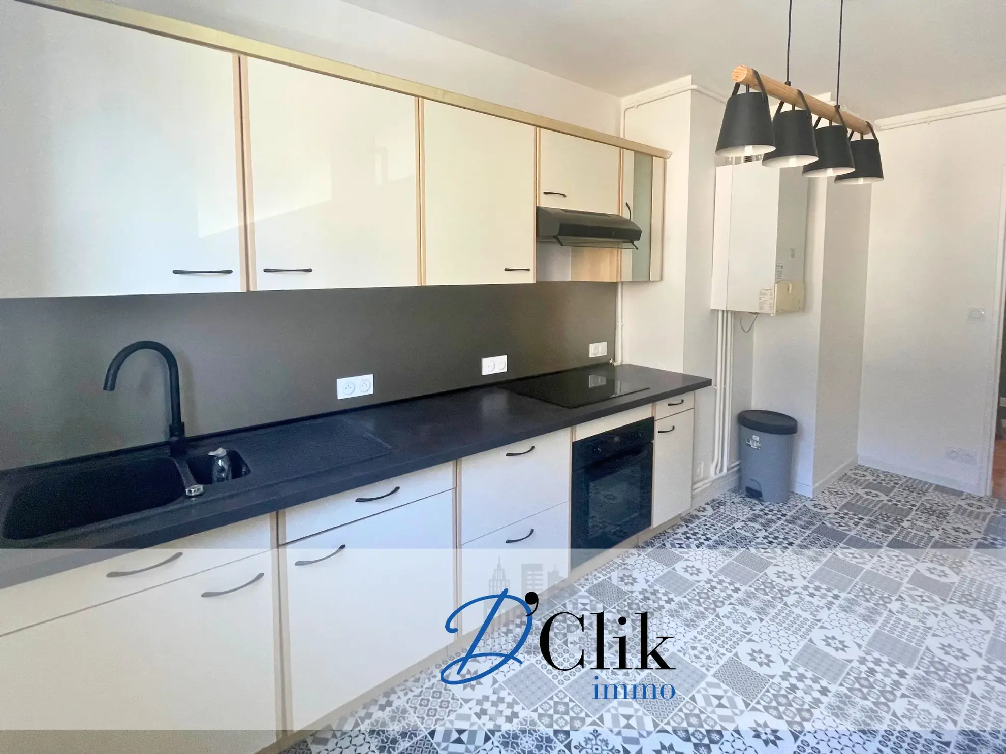 A vendre appartement T3 rénové de 60 m² à Laval Rive gauche