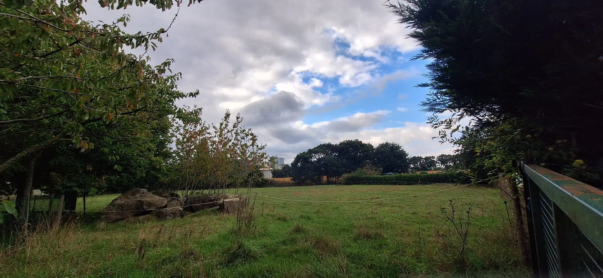 Terrain constructible de 3 260 m² à La Bouillie, proche des plages - Opportunité immobilière 