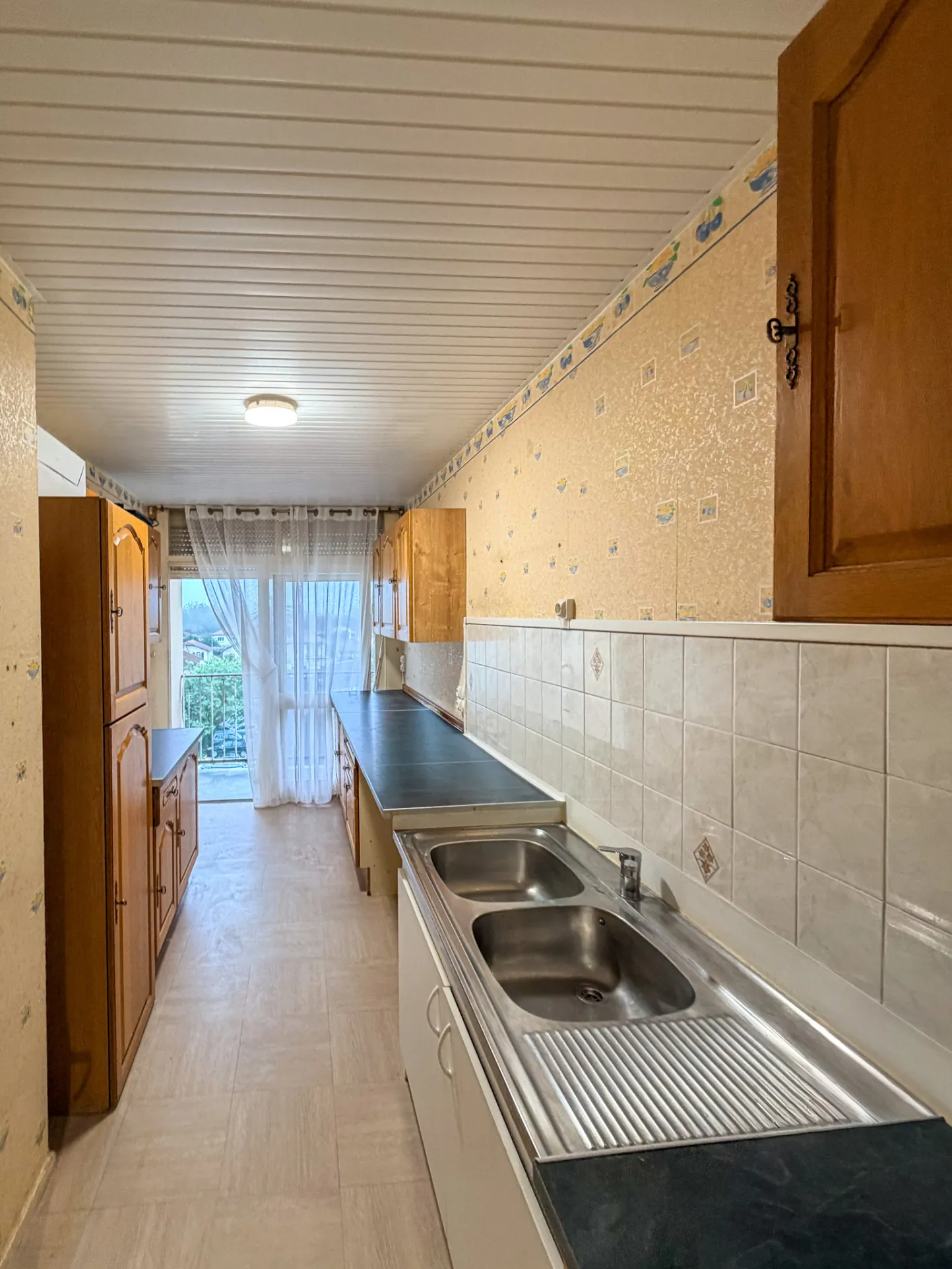 Appartement T3 avec balcons, parking et garage à Libourne 