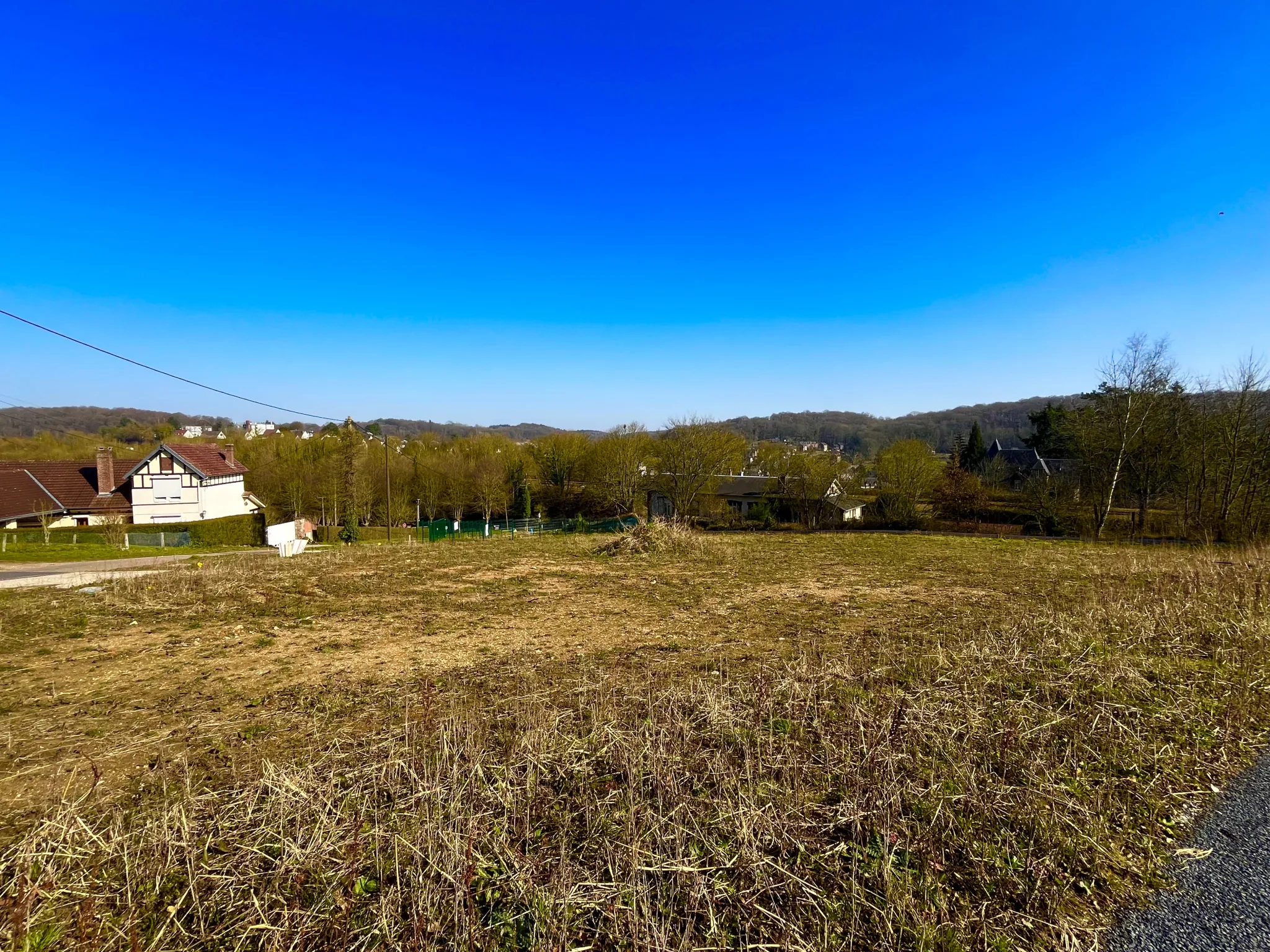 Terrain à bâtir de 608 m² à Clères, emplacement idéal, proximité forêt et Rouen