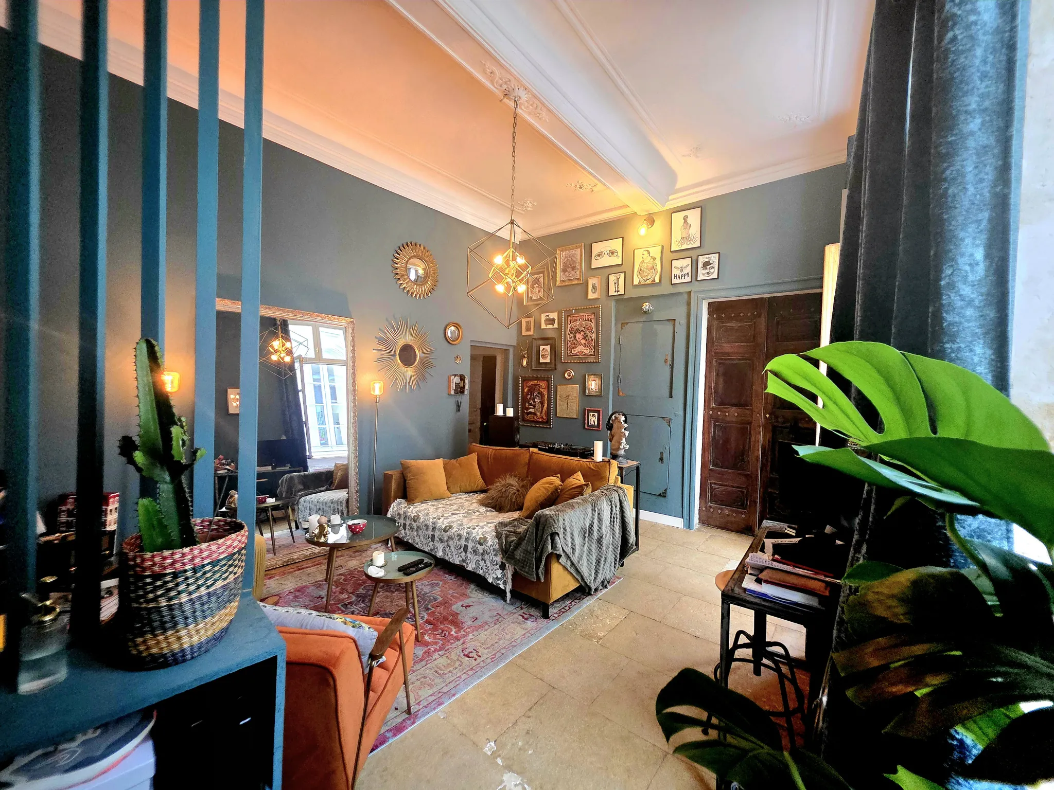 Charmant appartement T3 de 70m² avec cave au cœur de Nîmes