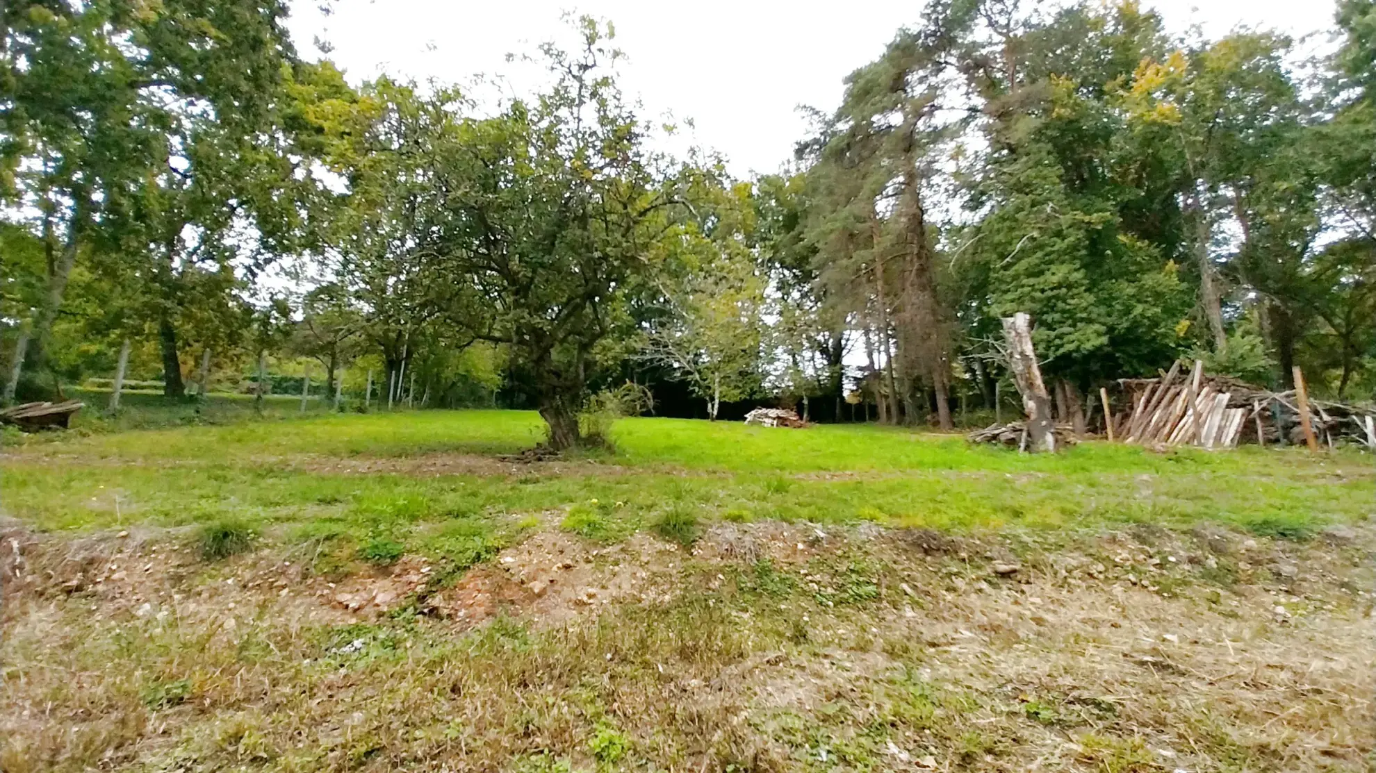 Maison de plain-pied proche du centre de Chancelade avec jardin et jacuzzi 