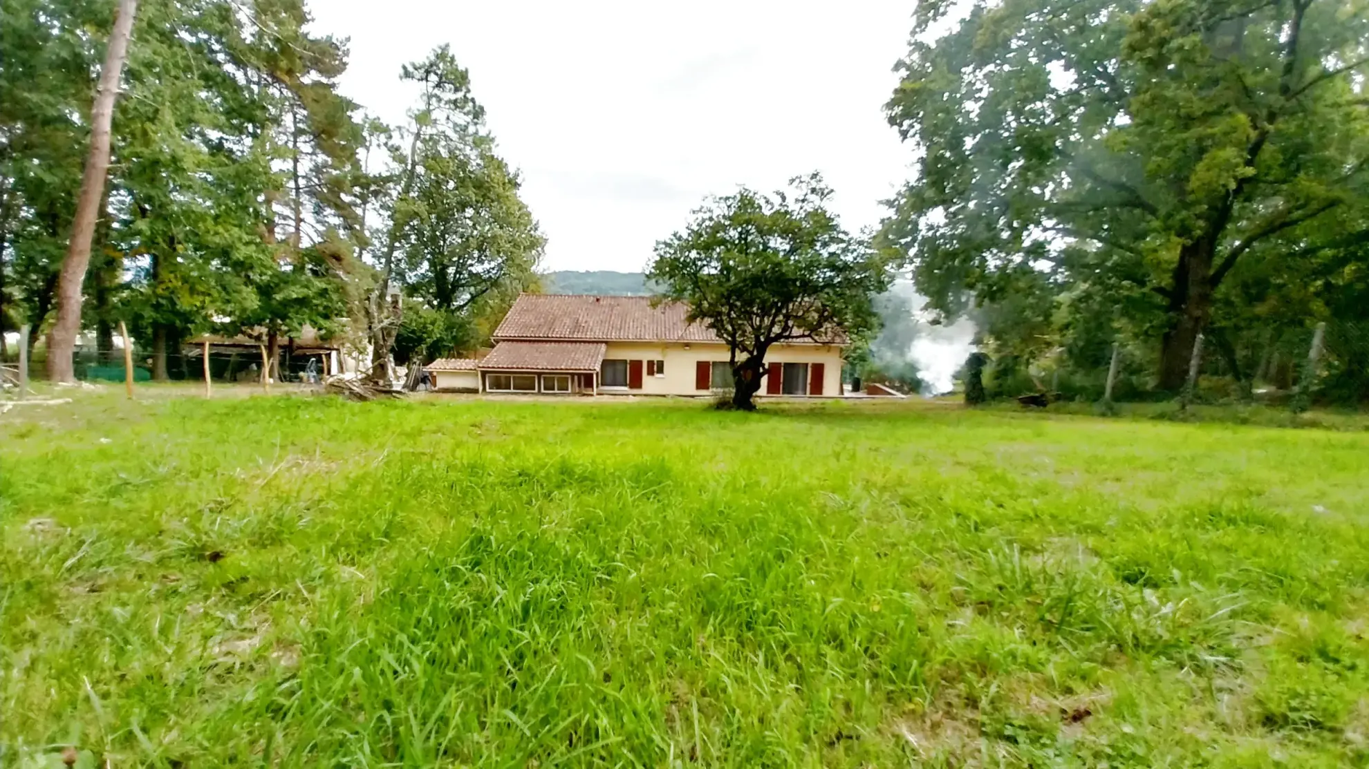 Maison de plain-pied proche du centre de Chancelade avec jardin et jacuzzi 