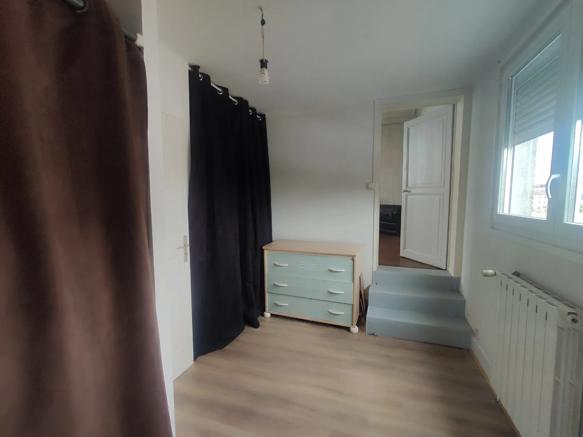 A vendre à Nevers maison indépendante de 112 m² avec jardin et 2 chambres 