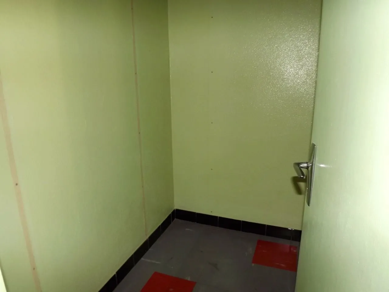 Local industriel et entrepôt de 820 m² à Avrilly – Idéal pour activité professionnelle 