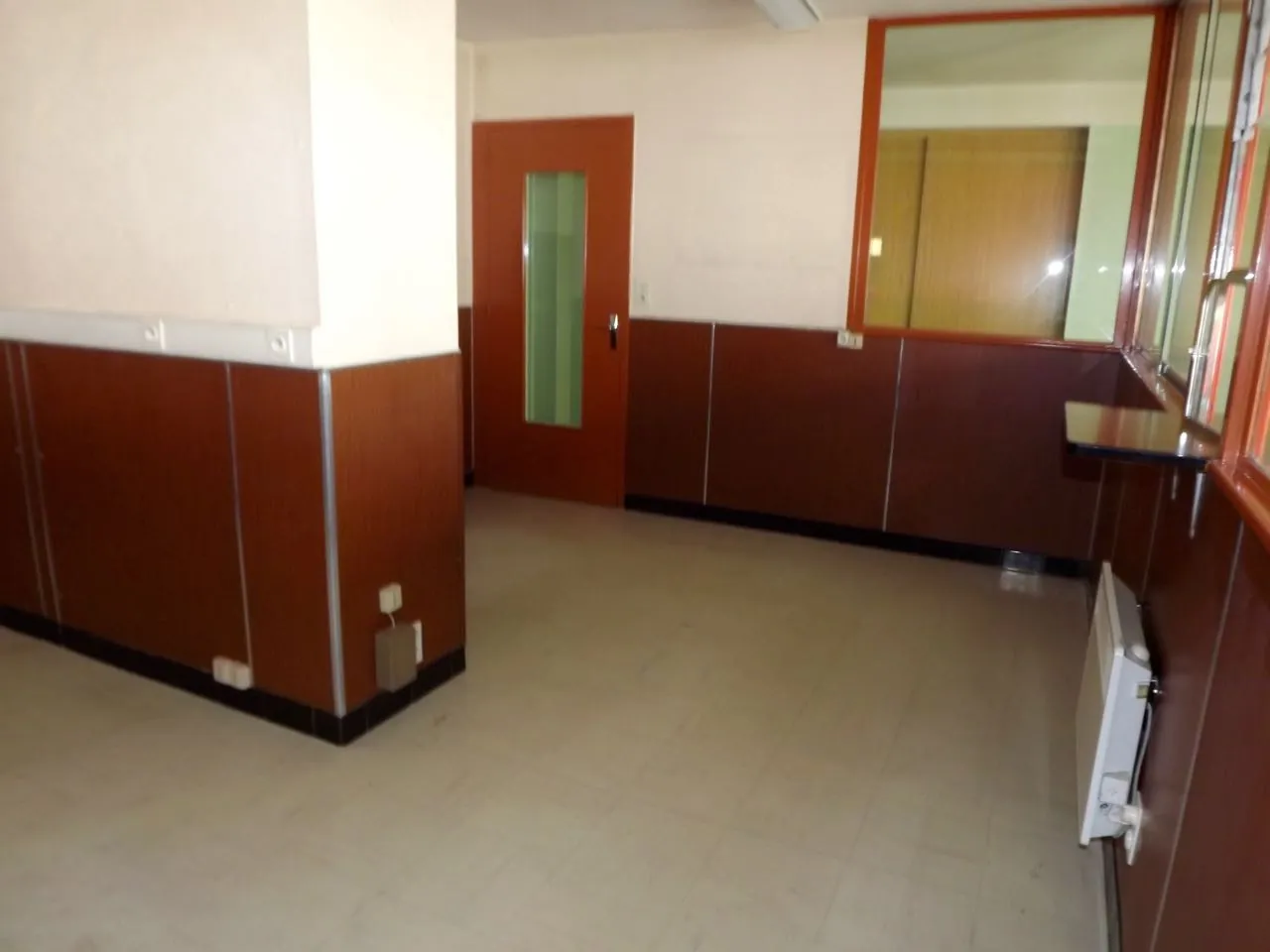 Local industriel et entrepôt de 820 m² à Avrilly – Idéal pour activité professionnelle 