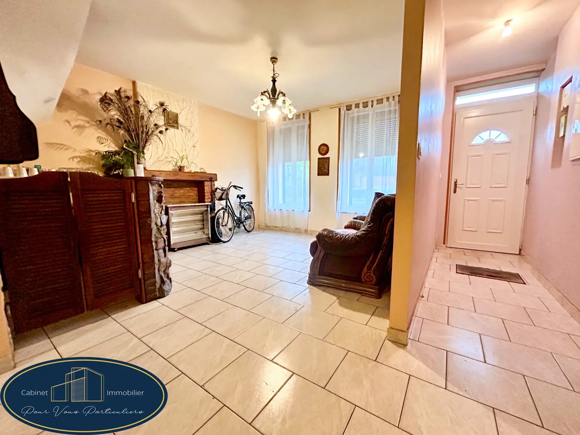 Maison semi-individuelle avec terrain constructible à Raismes