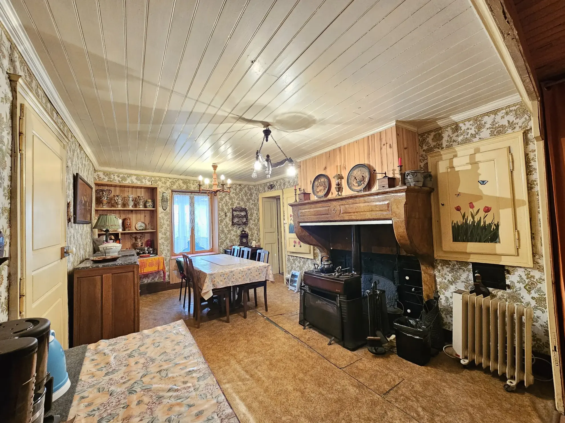 Maison à rénover de 170 m² avec jardin et dépendances à Domèvre en Haye