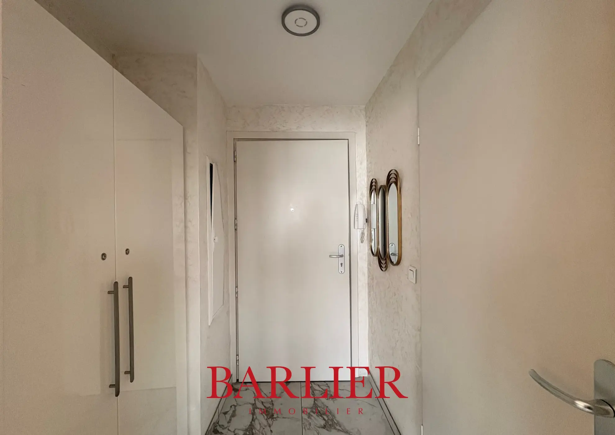 Appartement rénové de 42 m² avec parking et balcon à Strasbourg - Investissement rentable 