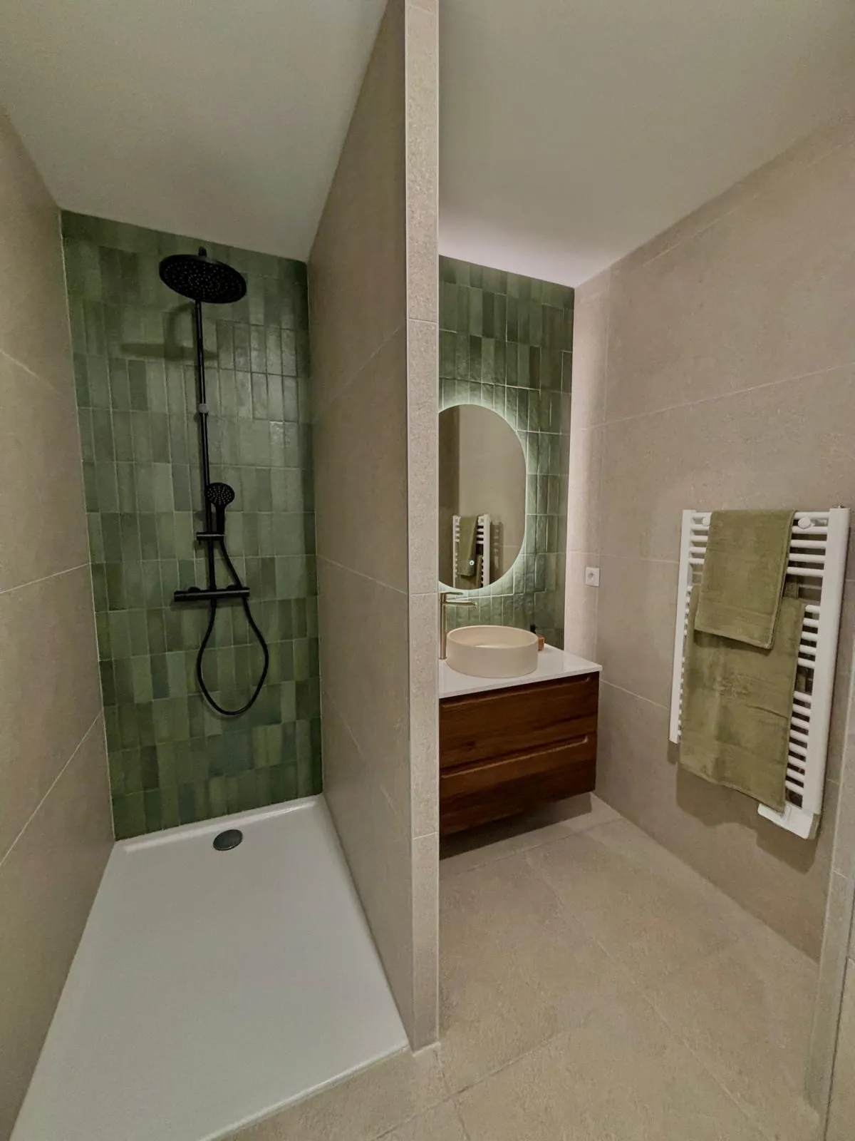 Villa neuve de plain-pied avec jardin et garage à Cabestany 