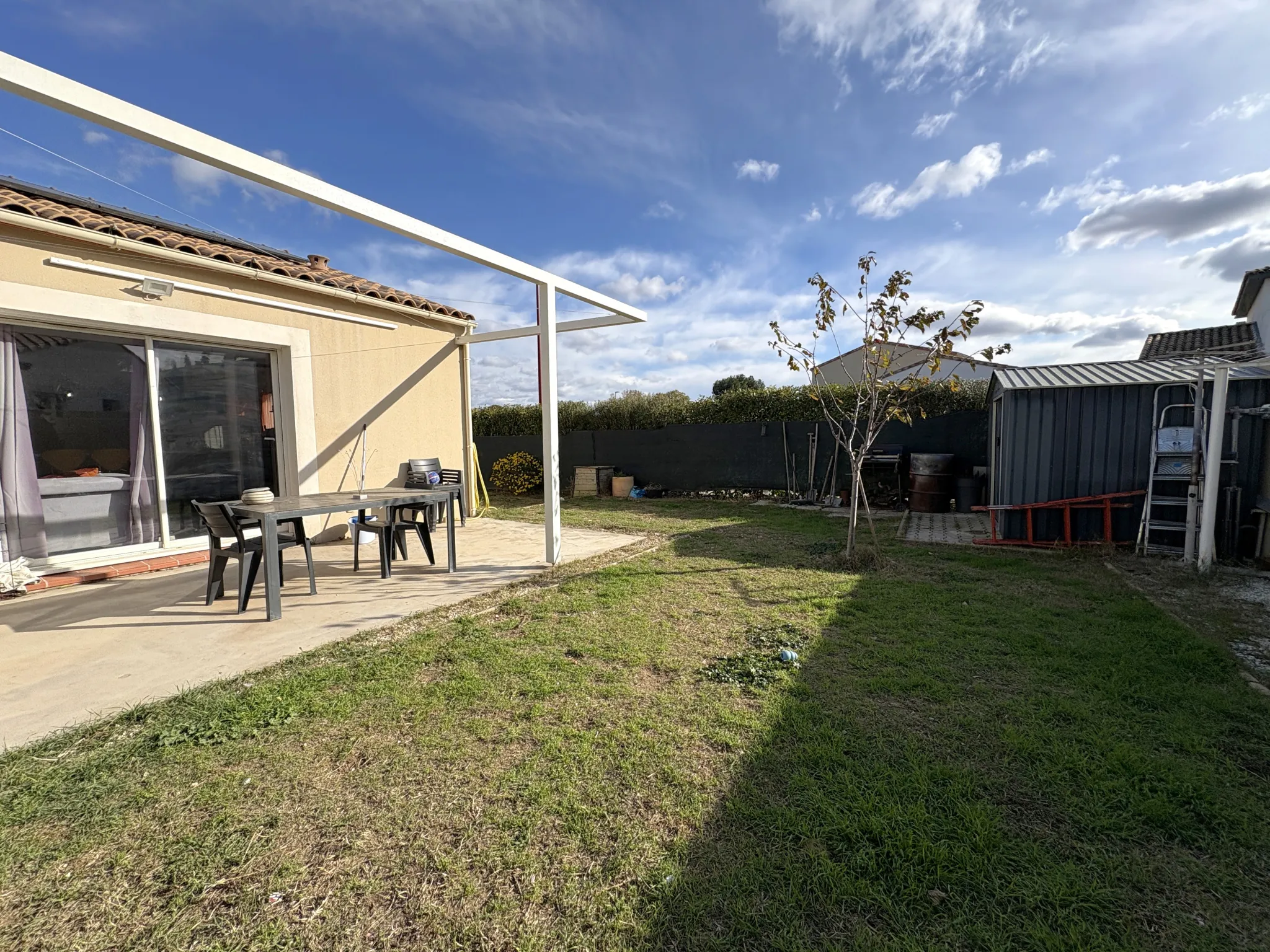 Villa moderne de 2019 à Beauvoisin - 82 m² avec jardin et stationnements