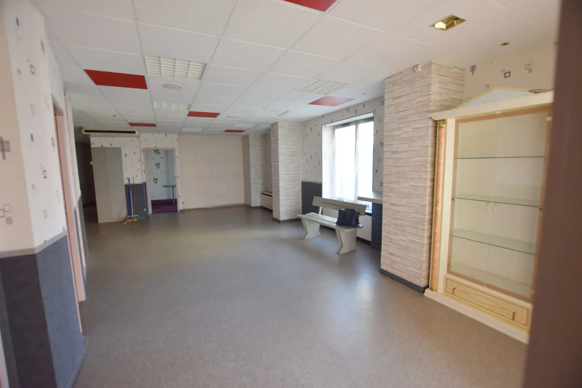 Ensemble immobilier à Sochaux avec local commercial, appartements et plateaux modulables