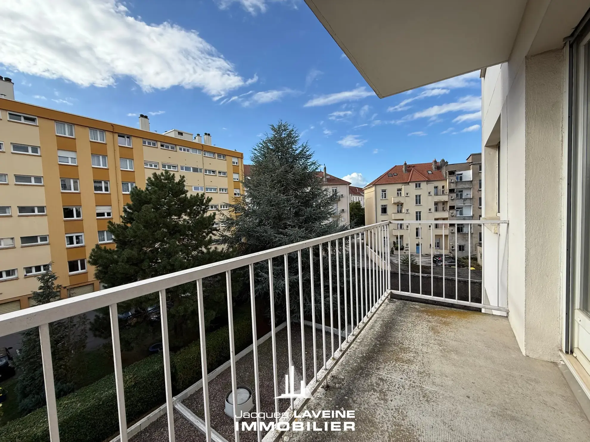 Appartement 3 pièces à Metz avec balcon, cave et parking dans résidence calme